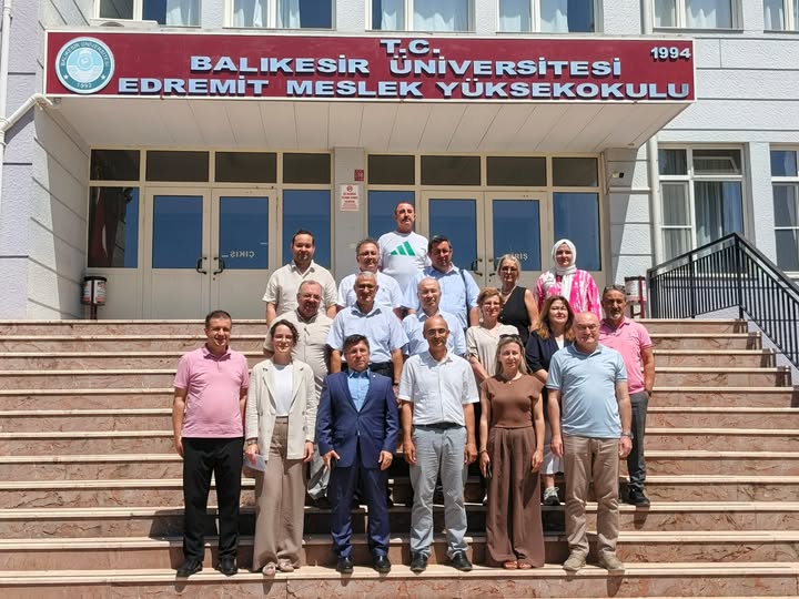 Balıkesir Üniversitesi Rektörü Oğurlu'dan Edremit MYO'ya Hayırlı Olsun Ziyareti