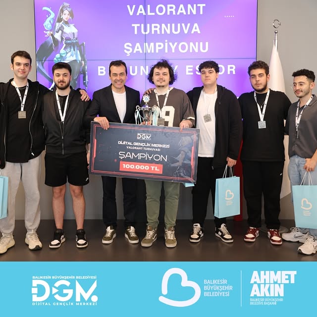 Balıkesir Büyükşehir Belediyesi'nden Gençlik Şöleni Turnuvası Ödül Töreni