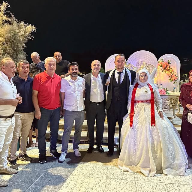 Marmara Adalar Belediye Başkanı Dinçer, İzgi ve Sökmen Çiftinin Düğün Törenine Katıldı