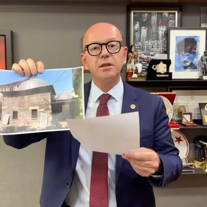CHP'li Vekilden Burhaniye'deki Türbe Definine İlişkin Valiliğe Eleştiri