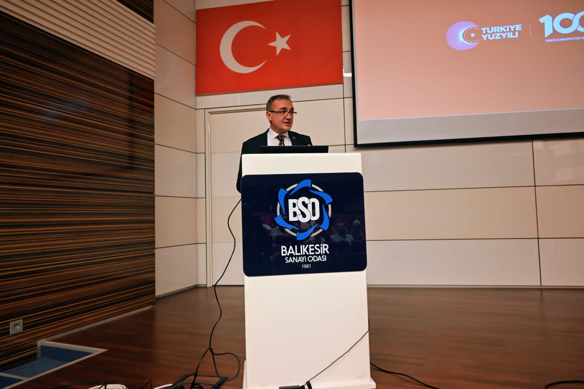 Balıkesir Sanayi Odası'nda İş Sağlığı ve Güvenliği Bilgilendirme Toplantısı Düzenlendi