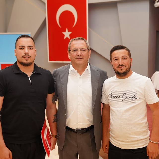 CHP Ayvalık Gençlik Kolları'na Yeni Üyeler Katıldı