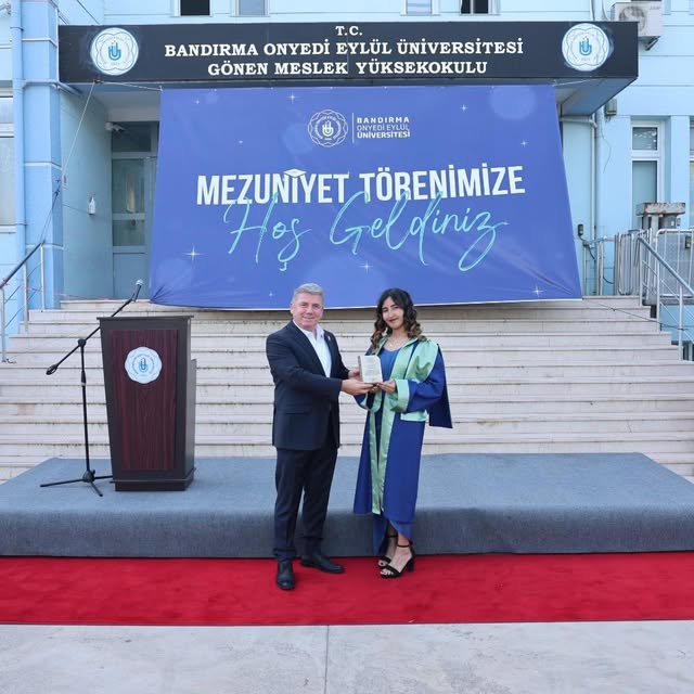 Gönen Meslek Yüksekokulu Mezuniyet Törenine Yoğun Katılım