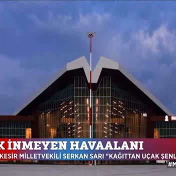 CHP'li Vekil Sarı, Kağıttan Uçak Şenliği'ne Katıldı