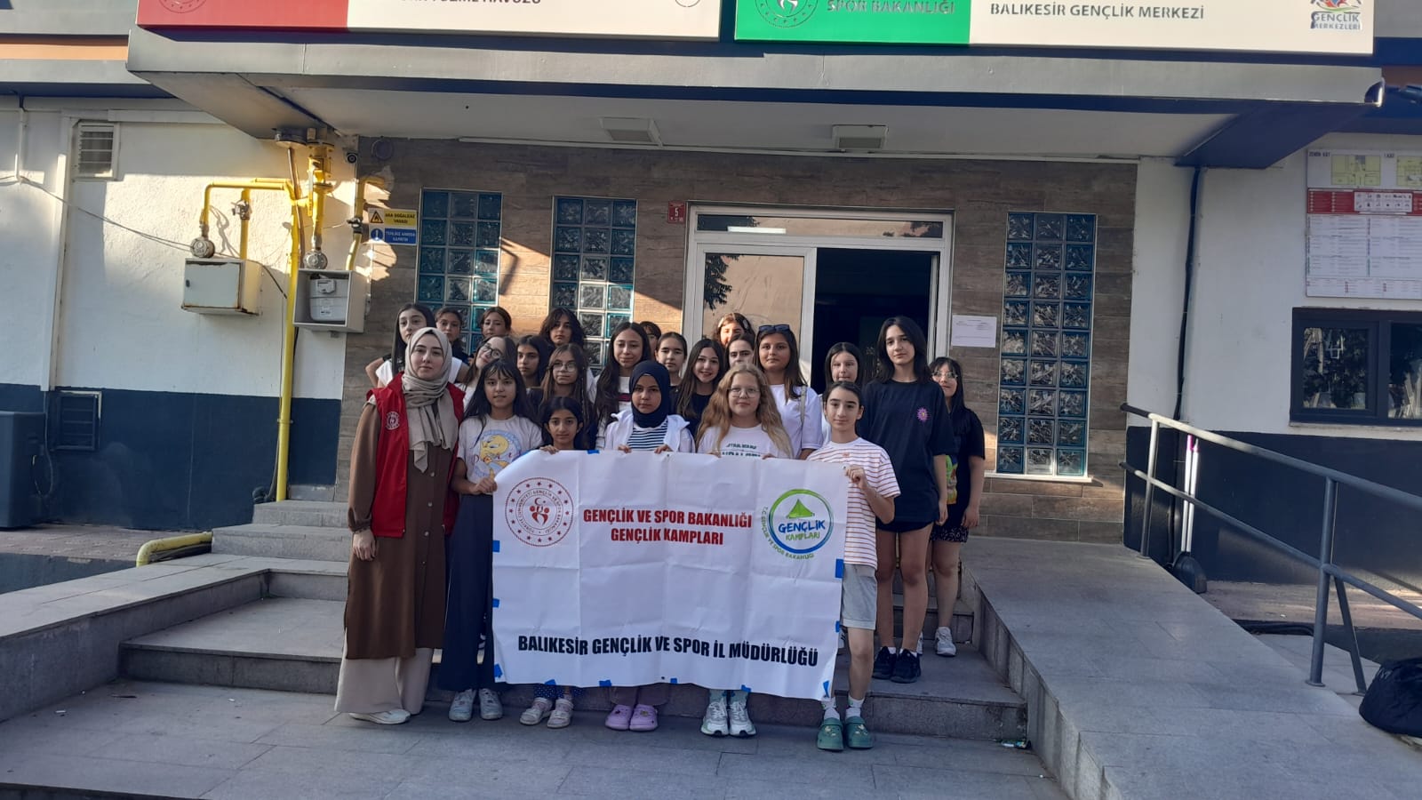 Gençlik ve Spor Bakanlığı 2025 Yaz Sezonu Gençlik Kampları Mersin ve Kırşehir'de Başladı