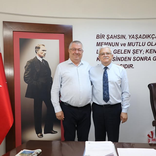 Burhaniye Belediye Başkanı Deveciler, Edremit Belediye Başkanı Ertaş'ı Ağırladı