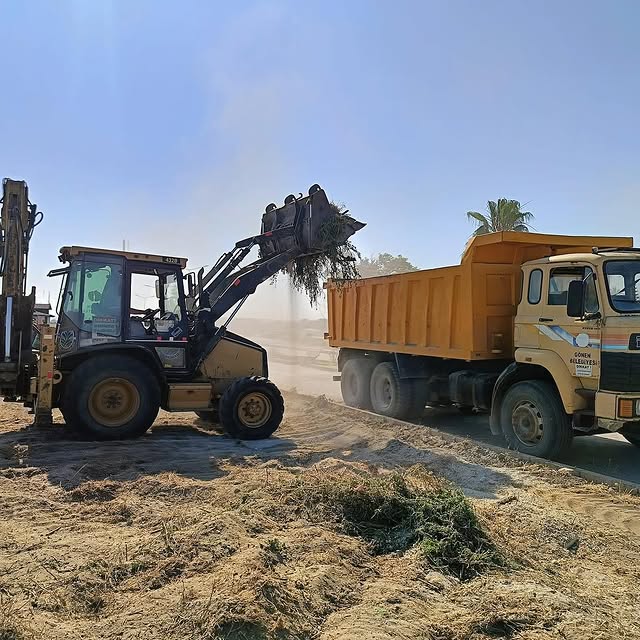 Gönen'de Hizmetler Aralıksız Sürüyor: Altyapı, Temizlik ve Yol Bakımı Çalışmaları Devam Ediyor