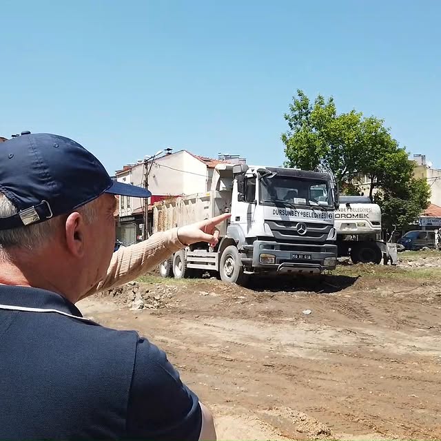 Dursunbey'e Yeni Meydan Çarşısı İçin Uygulama Çalışmaları Başladı