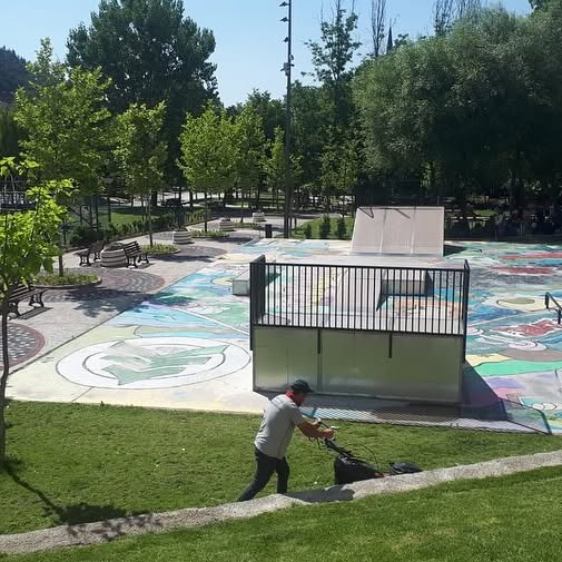 Dursunbey'de Parklar Yeşil ve Tertemiz Hale Getirildi