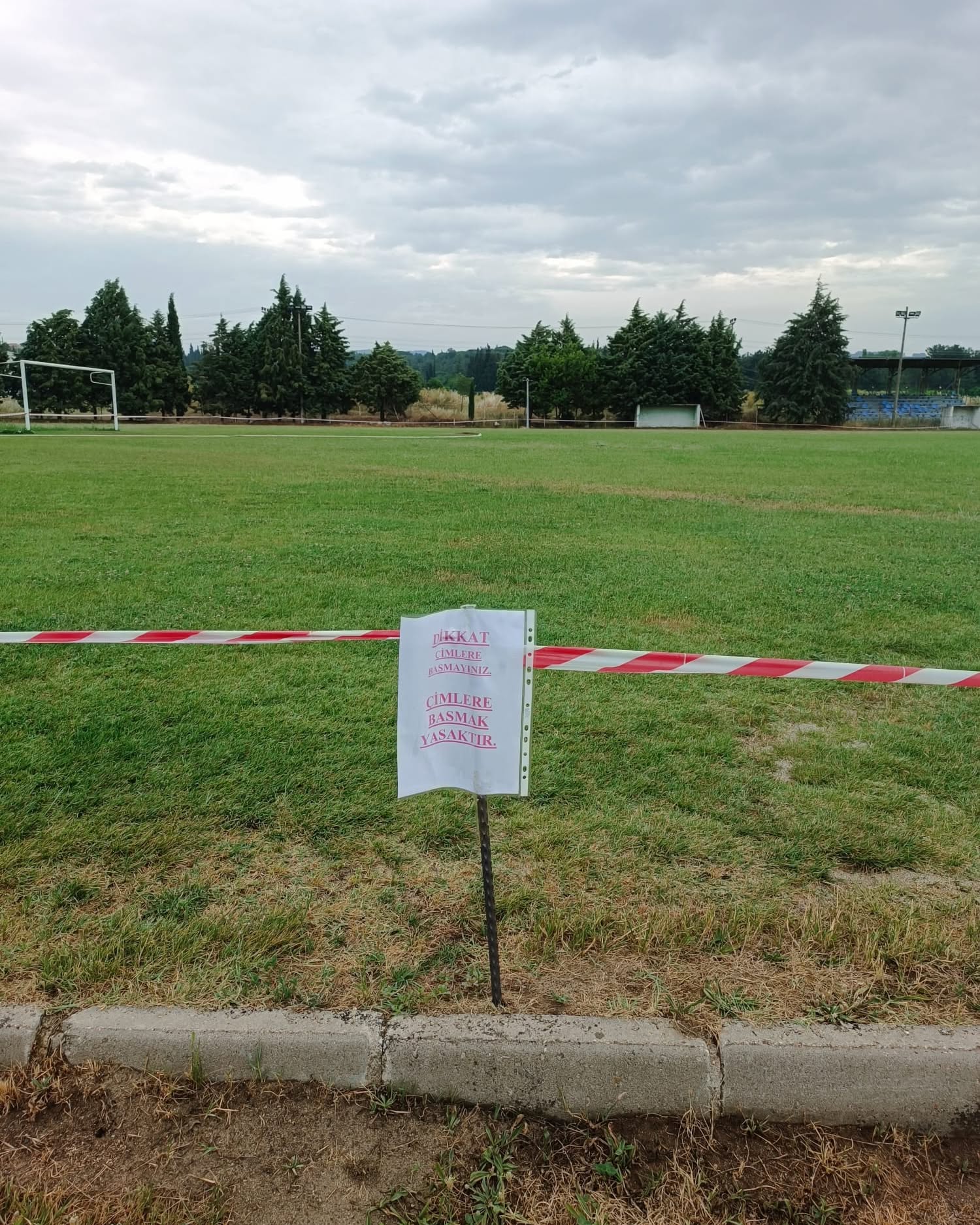 Savaştepe Stadyumu'nda Çimlendirme Çalışmaları Başladı