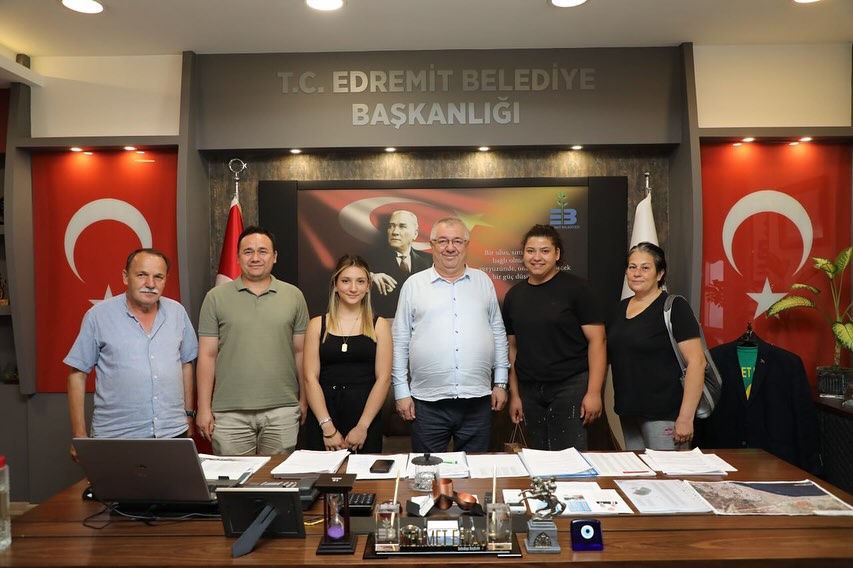 Edremit'ten Bilek Güreşi'nde Türkiye Şampiyonluğu Gururu