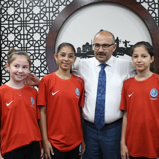 Balıkesir İdman Yurdu Spor Kulübü, Vali Ustaoğlu'nu Ziyaret Etti