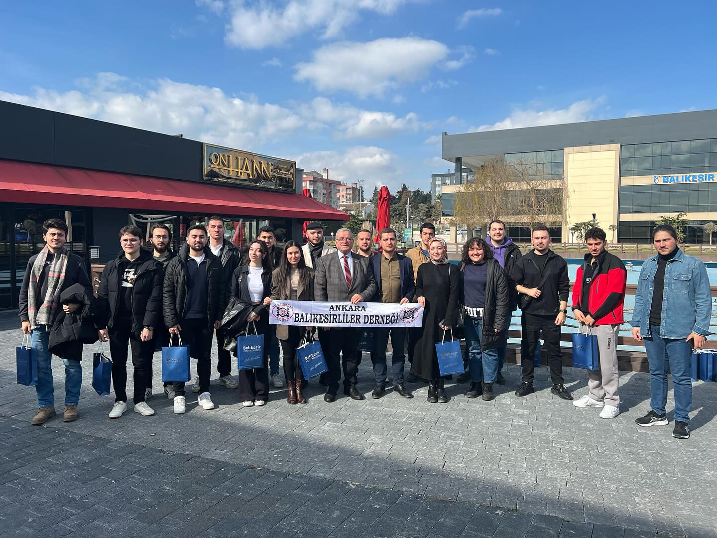 Balıkesir Gençlik Meclisi Ankara'da Hemşehri Buluşması Gerçekleştirdi