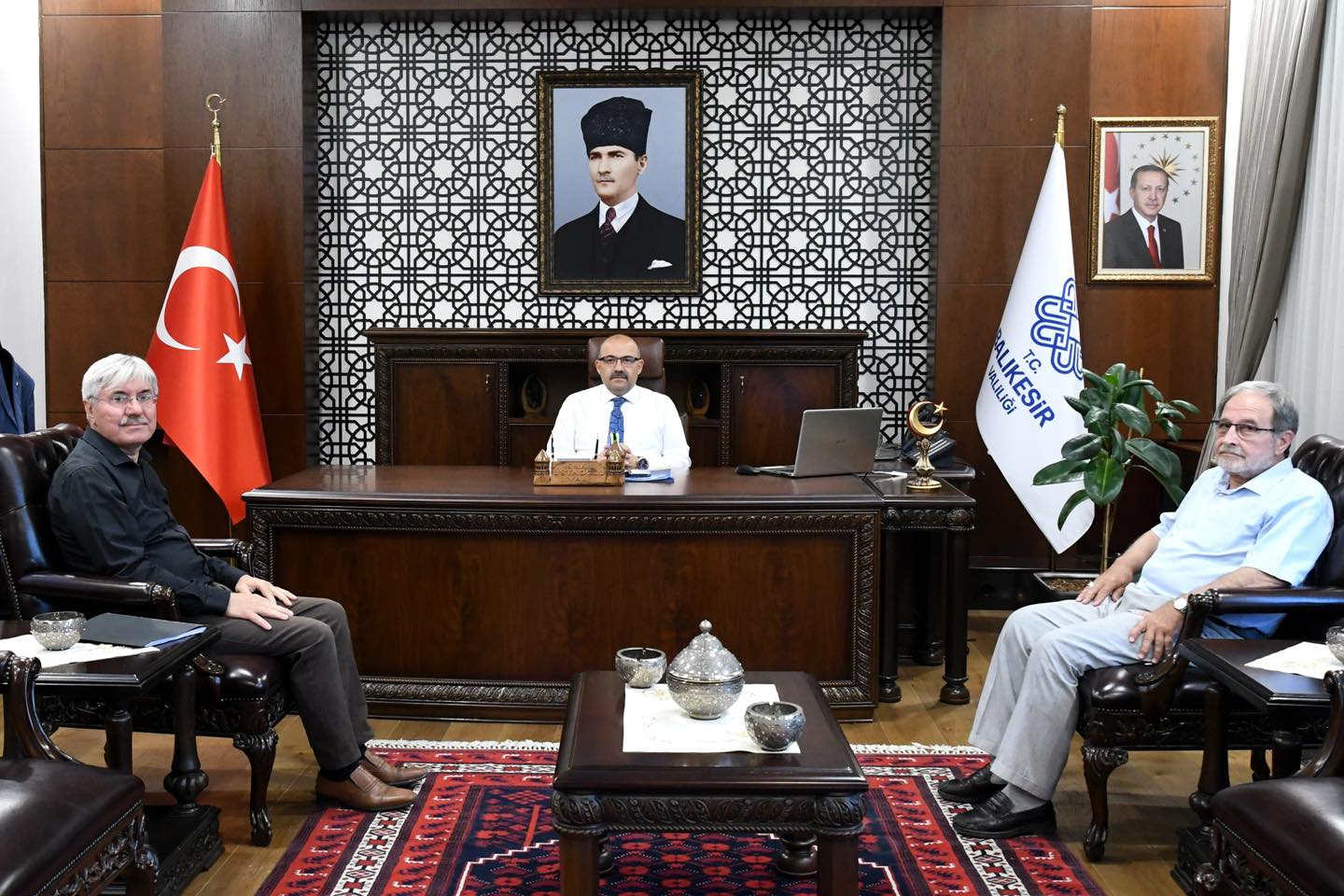 Balıkesir Valisi Ustaoğlu'na Eğitime Destek Platformu Ziyareti