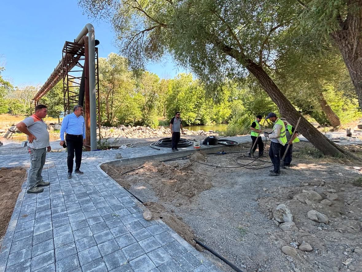 Balya Belediyesi, Kadıköy Mahallesinde Yeni Mesire Alanı Çalışmalarına Başladı