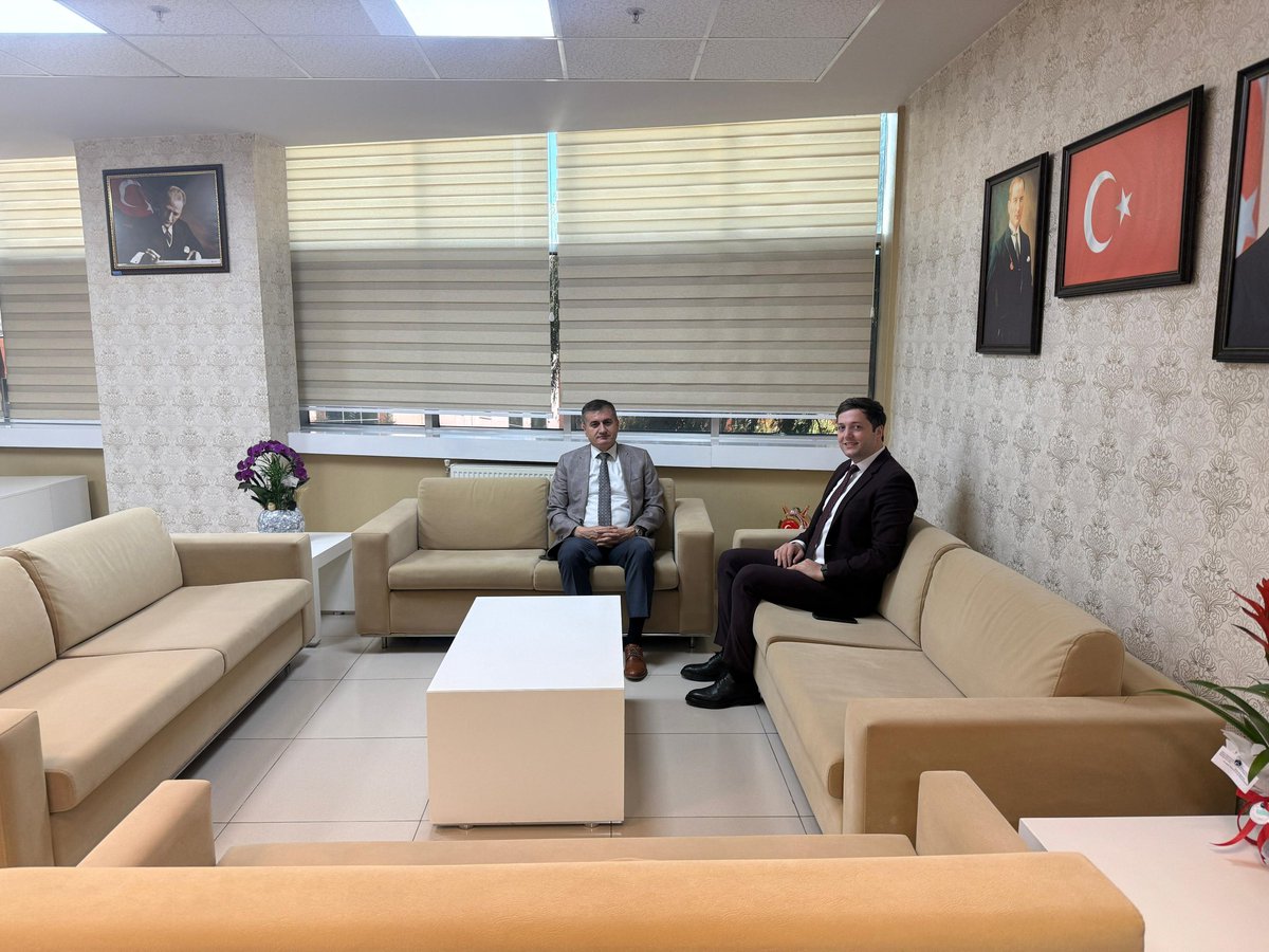 Balıkesir Cumhuriyet Başsavcısı, İl Sağlık Müdürü'ne Hayırlı Olsun Ziyareti Gerçekleştirdi